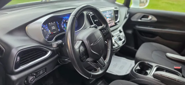 2018 Chrysler Pacifica Touring Plus - Photo 18