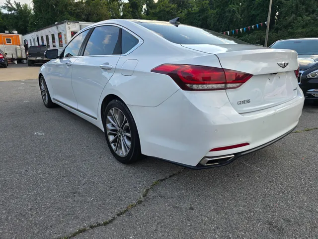 2015 Hyundai Genesis 3.8 photo 3