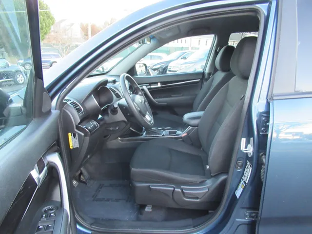 2015 Kia Sorento LX - Photo 8