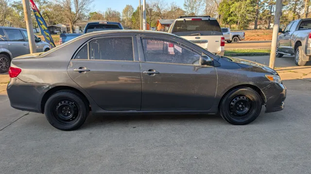 2010 Toyota Corolla Base - Photo 7