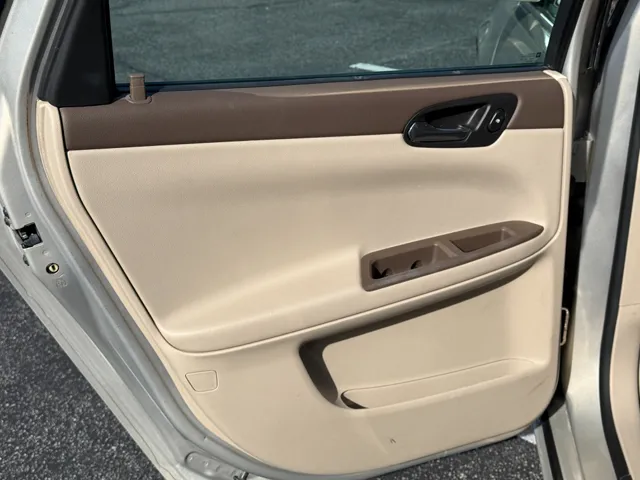 2008 Chevrolet Impala LT - Photo 31
