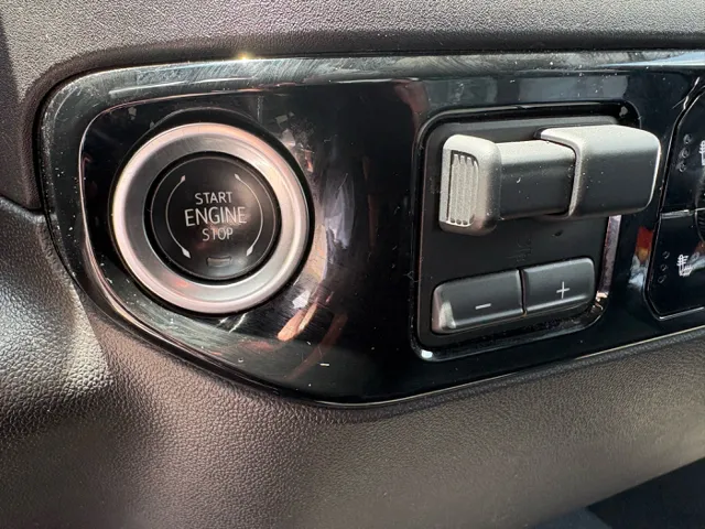 2025 GMC Sierra 1500 SLT - Photo 28