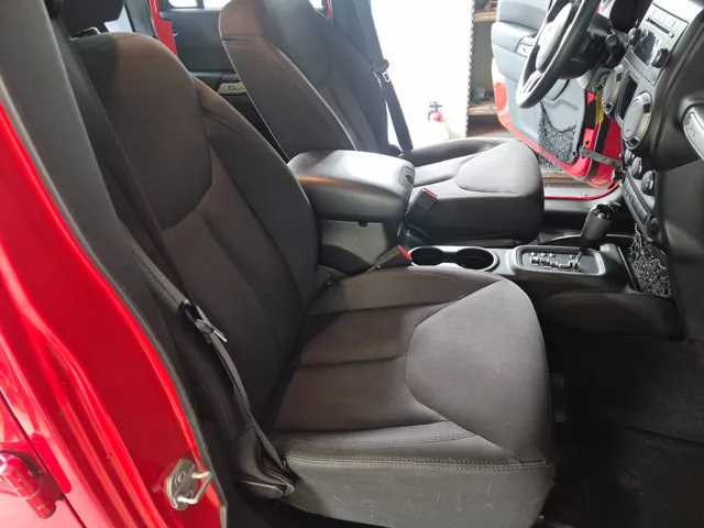 2015 Jeep Wrangler Unlimited Sport - Photo 16