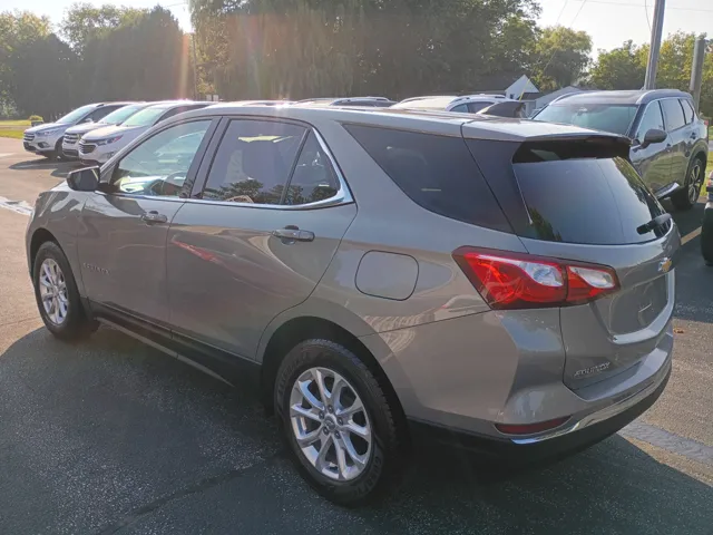 2018 Chevrolet Equinox photo 3