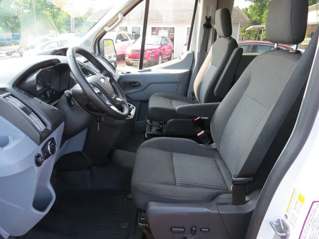 2019 Ford Transit photo 9