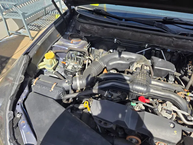 2013 Subaru Legacy 2.5i - Photo 38