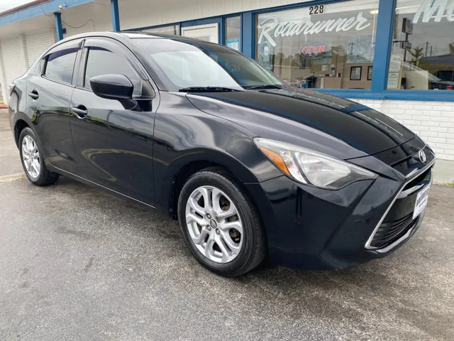2017 Toyota Yaris iA AT's photo