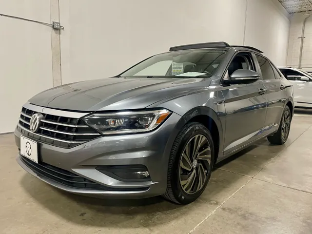 2019 Volkswagen Jetta SEL Premium's photo