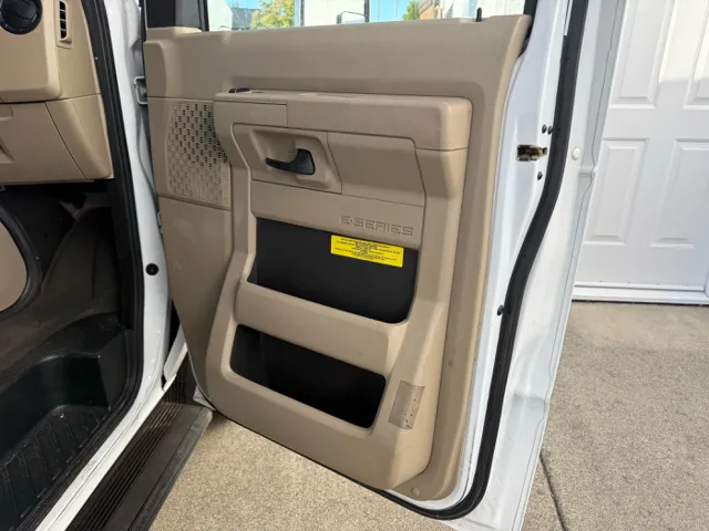 2012 Ford Econoline - Photo 44