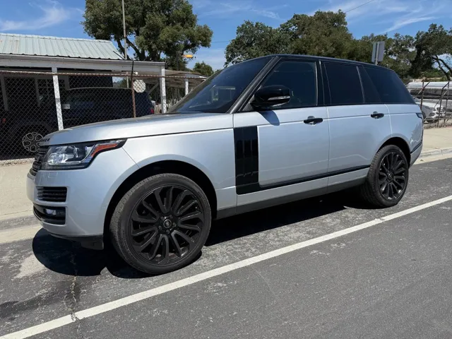 2017 Land Rover Range Rover V8 Supercharged's photo