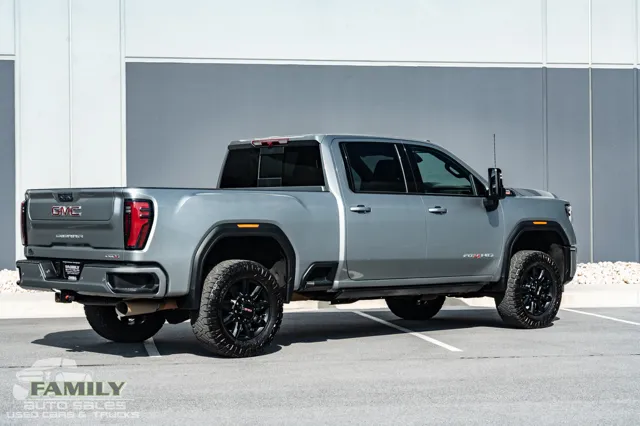 2024 GMC Sierra 2500HD AT4 - Photo 10