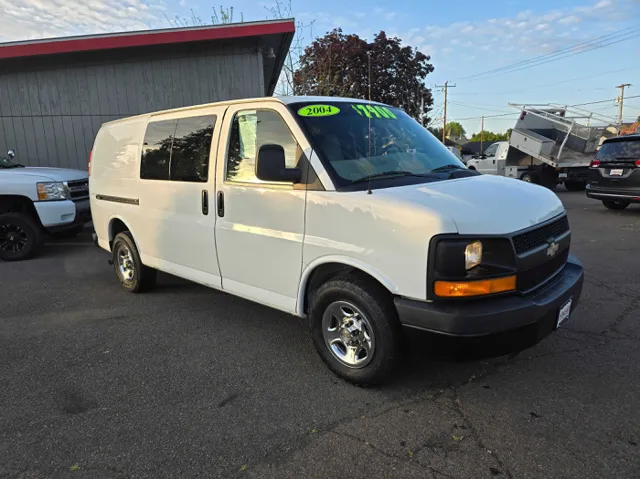 2004 Chevrolet Express Base