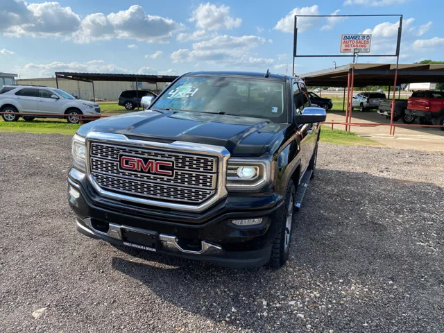 2017 GMC Sierra 4WD Crew Cab Short Box's photo