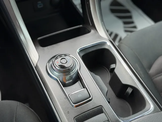 2018 Ford Fusion SE - Photo 24