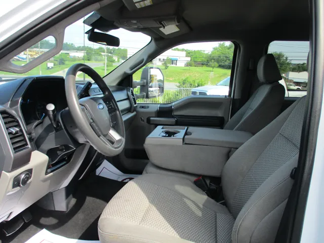 2022 Ford F-450 XLT photo 6