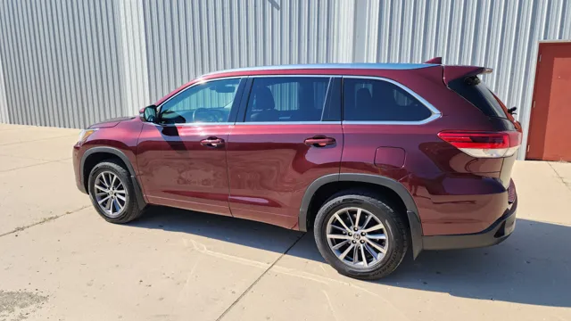 2018 Toyota Highlander XLE - Photo 12