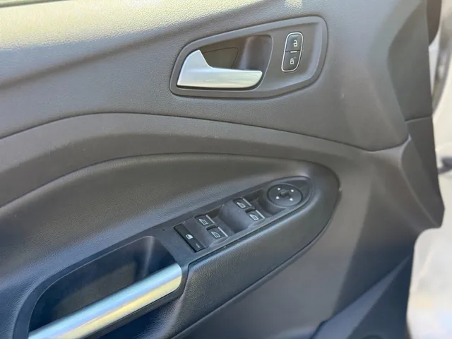 2017 Ford Escape SE photo 10