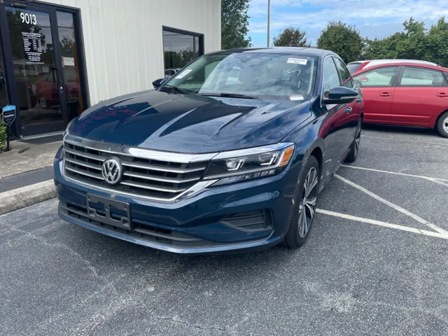 2021 Volkswagen Passat 2.0T SE photo 2