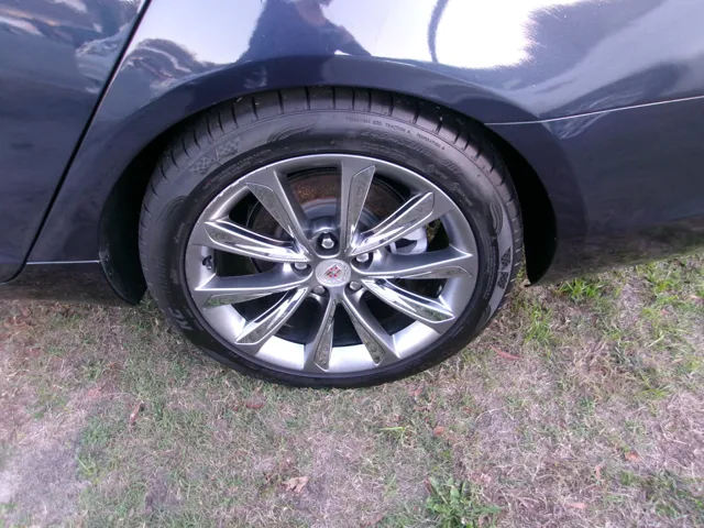 2013 Cadillac XTS Base photo 4