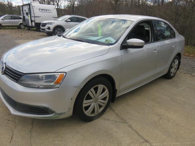 2014 Volkswagen Jetta SE photo 2