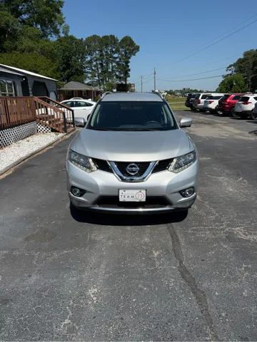 2015 Nissan Rogue's photo