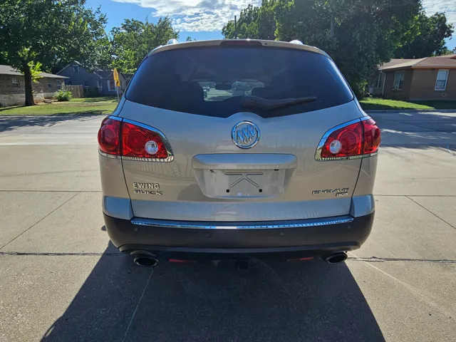 2010 Buick Enclave CXL photo 4