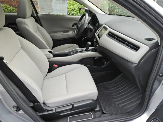 2017 Honda HR-V EX 4WD photo 26