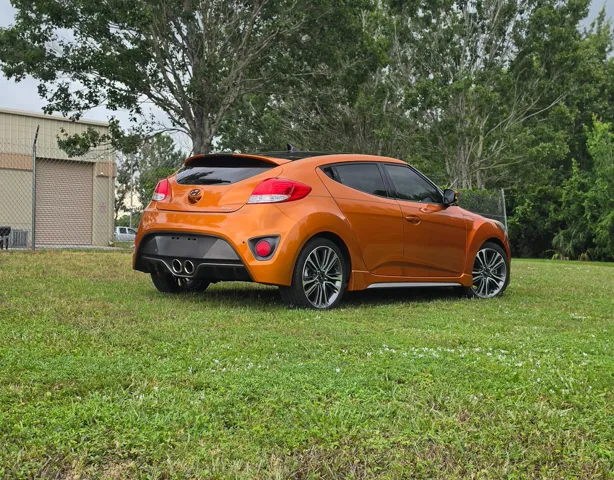 2016 Hyundai Veloster Base - Photo 6