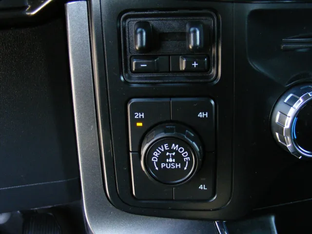 2023 Ford F-150 XLT - Photo 37