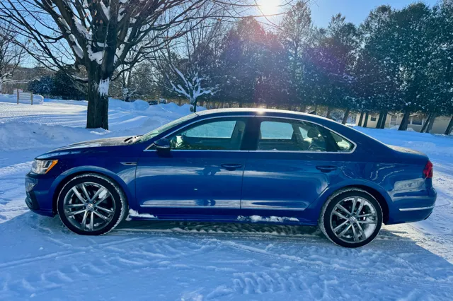 2017 Volkswagen Passat R-Line
