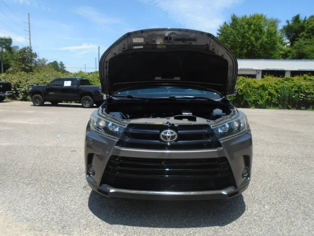 2019 Toyota Highlander SE - Photo 8