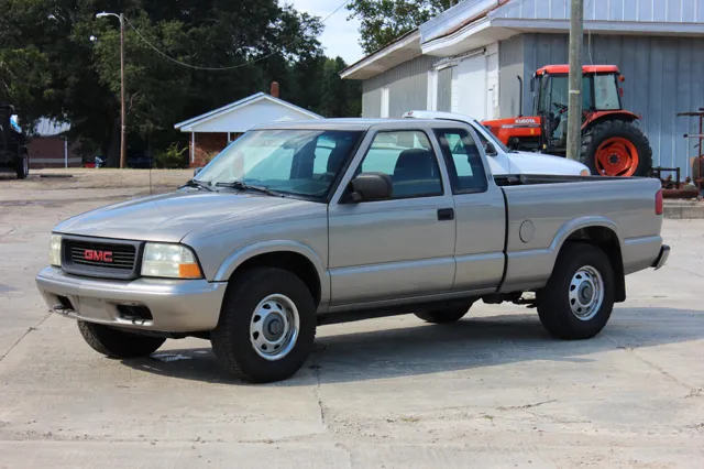 2002 GMC Sonoma SL - Photo 7