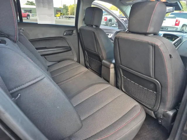 2016 Chevrolet Equinox LT photo 16