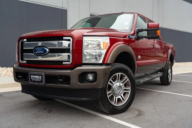2015 Ford F-350 Super Duty Lariat's photo