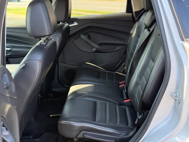 2017 Ford Escape SE photo 16