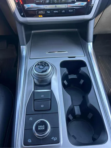 2024 Ford Explorer XLT - Photo 19