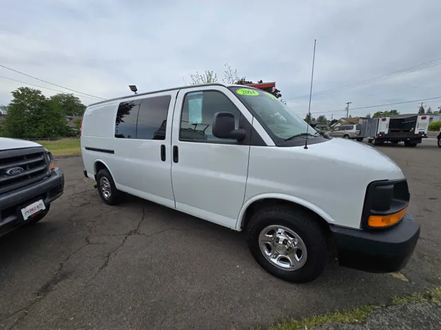 2004 Chevrolet Express Base - Photo 6