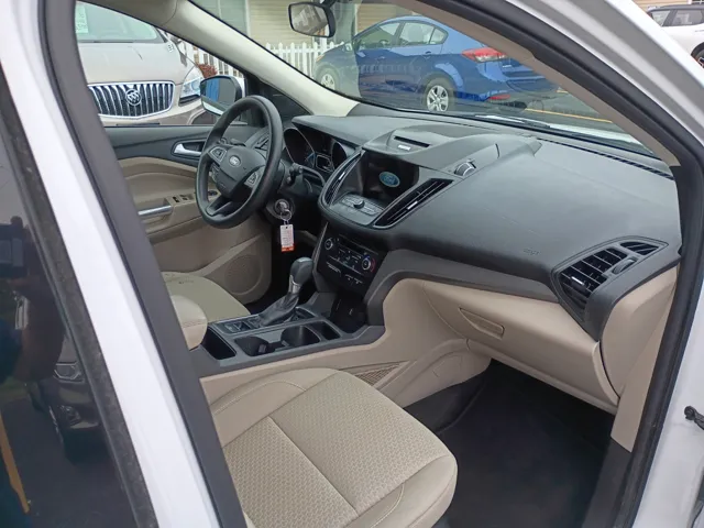 2017 Ford Escape SE photo 10