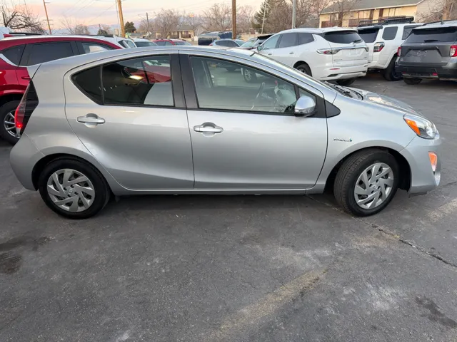 2015 Toyota Prius c Two - Photo 6