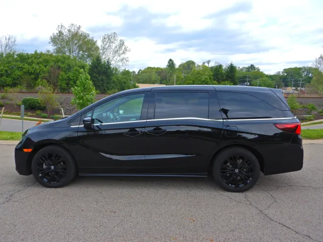 2025 Honda Odyssey Sport L - Photo 12