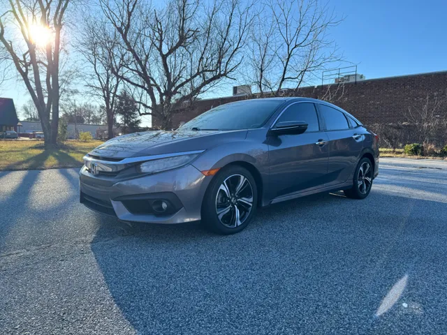 2016 Honda Civic Touring's photo