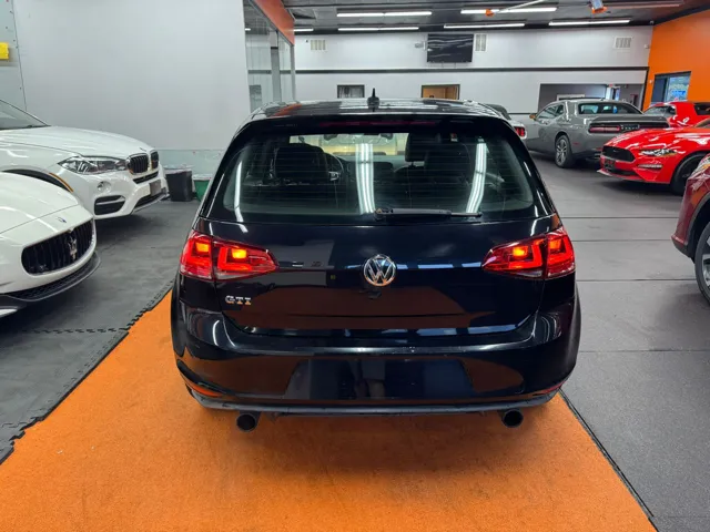 2015 Volkswagen Golf GTI SE photo 5