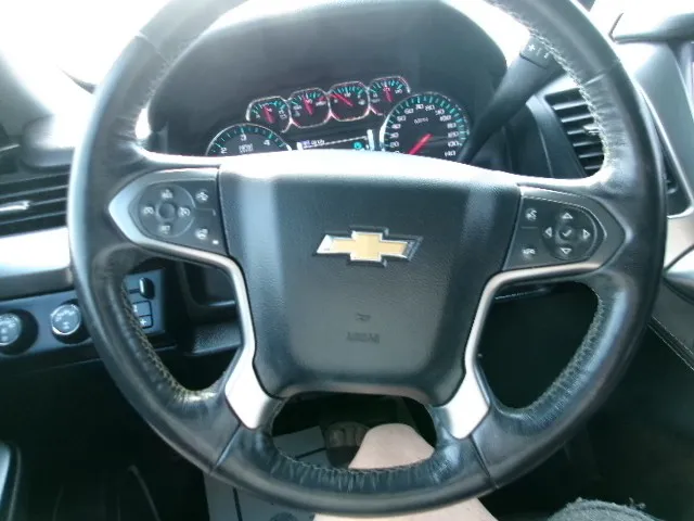2018 Chevrolet Suburban LT - Photo 20