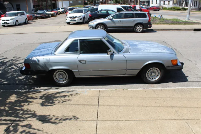 1984 Mercedes Benz 380 photo 6