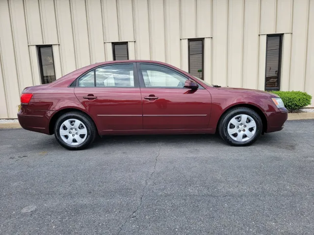 2010 Hyundai Sonata's photo