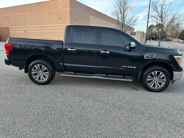 2017 Nissan Titan SL - Photo 35