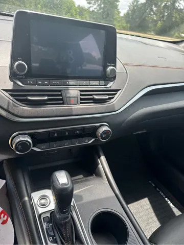 2021 Nissan Altima SR - Photo 6