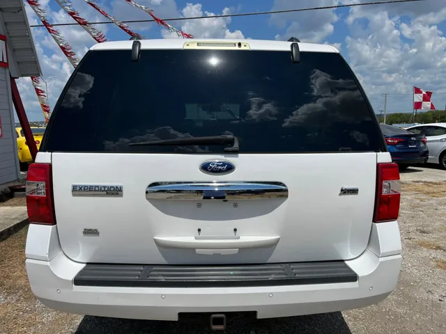 2013 Ford Expedition Limited photo 3