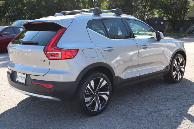 2023 Volvo XC40 Ultimate photo 4