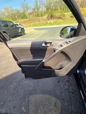 2017 Volkswagen Tiguan S - Photo 10